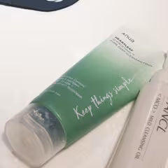 Anua – Heartleaf Quercetinol Pore Deep Cleansing Foam 🫧